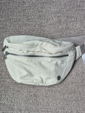 lululemon athletica City Adventurer Belt Bag Cream White NWT